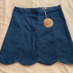 Aaron & Amber scalloped denim skirt